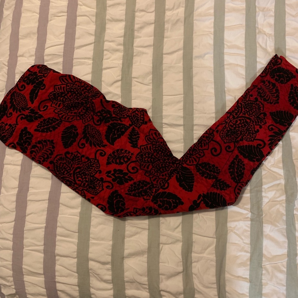 $10 or 2/$15 Lularoe Tall and Curvy (TC) Leggings.